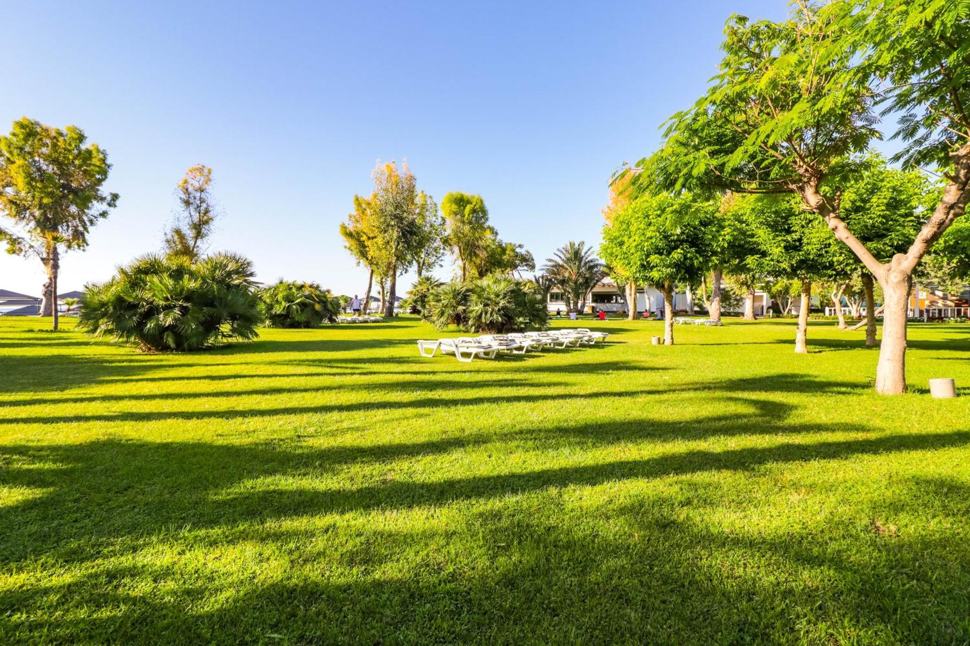 Queen'S Park Le Jardin Kemer Eksteriør bilde