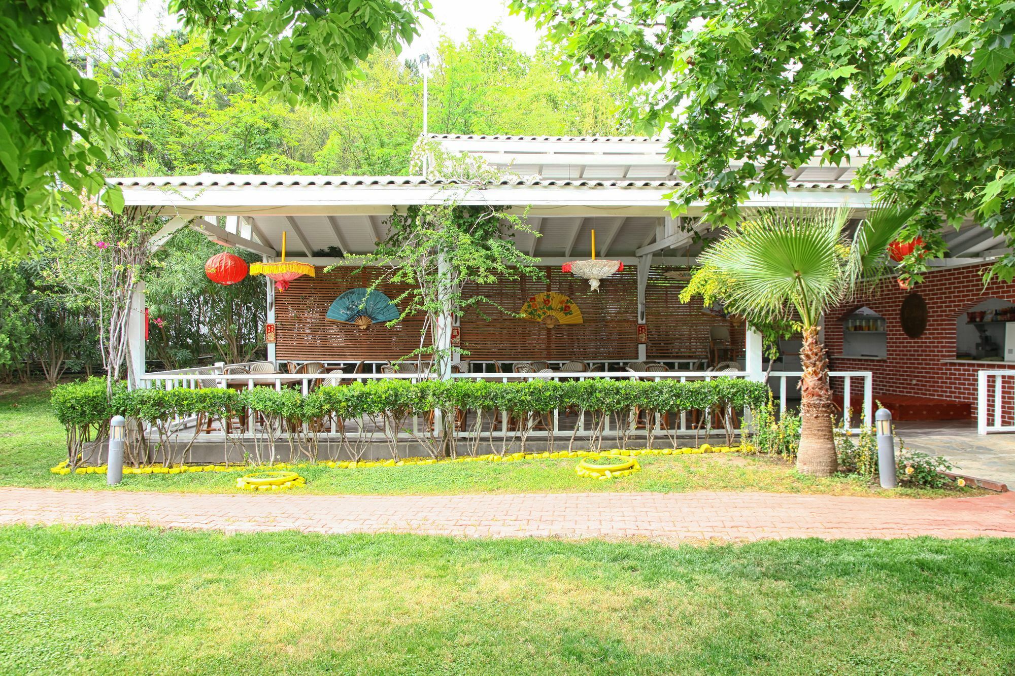Queen'S Park Le Jardin Kemer Eksteriør bilde